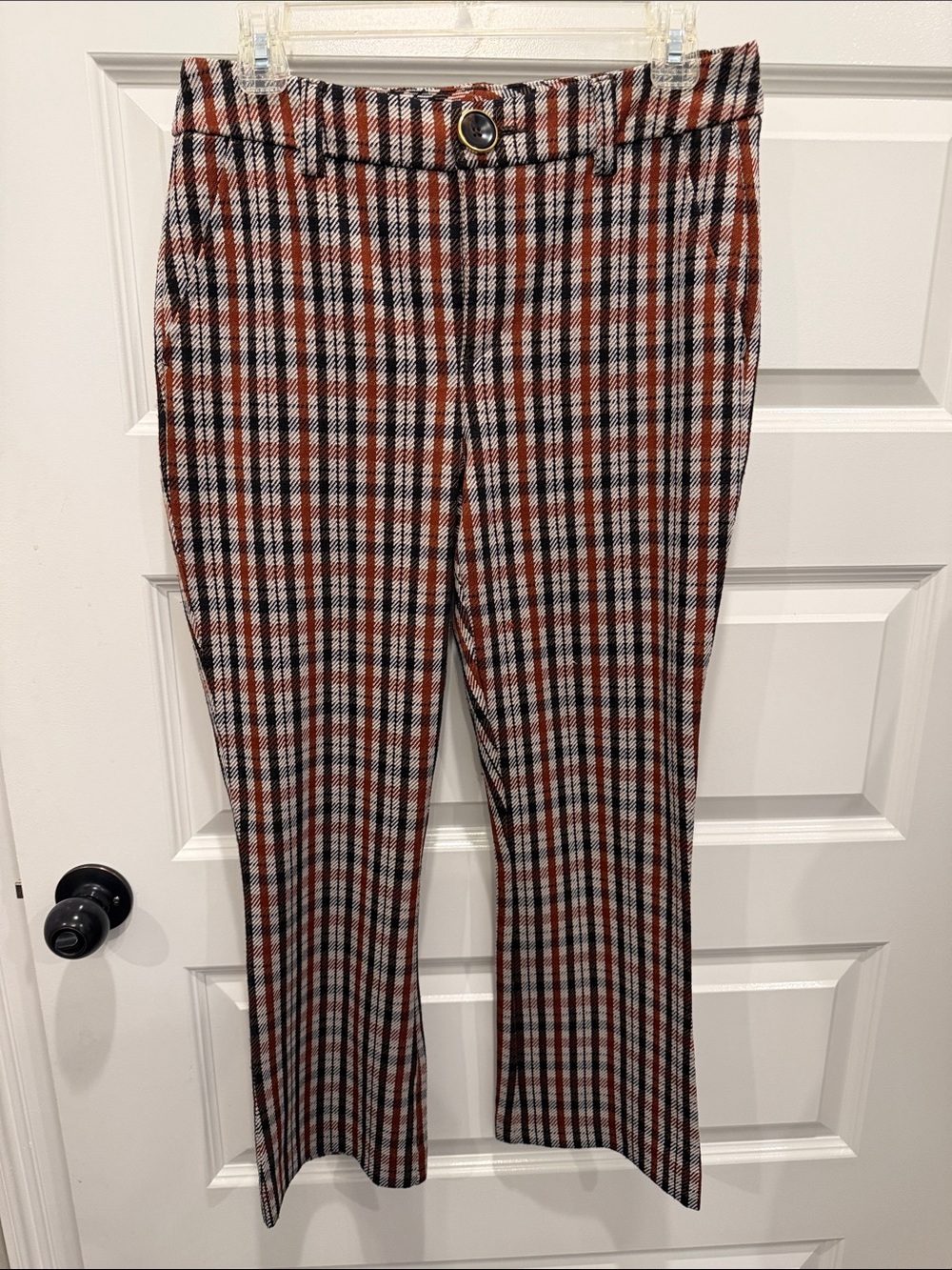 Cabi Jazzy Kick Flare Plaid Straight-Leg Pants in Rust and Black